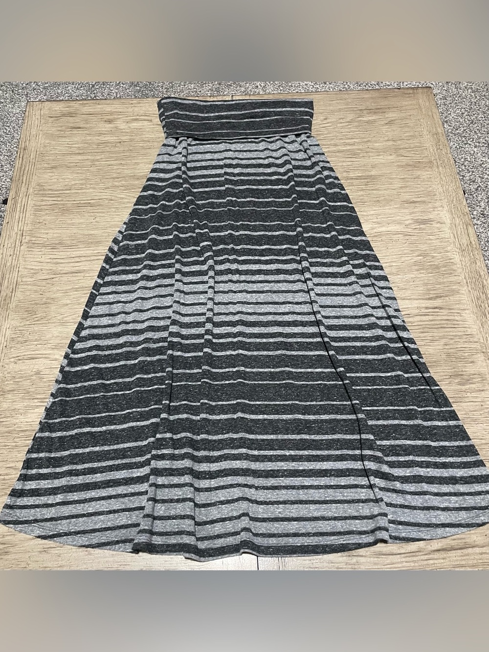 Mossimo women’s maxi skirt, small, heather black and gray stripes.